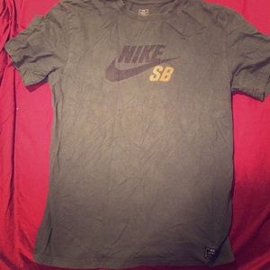 Gray Nike tee